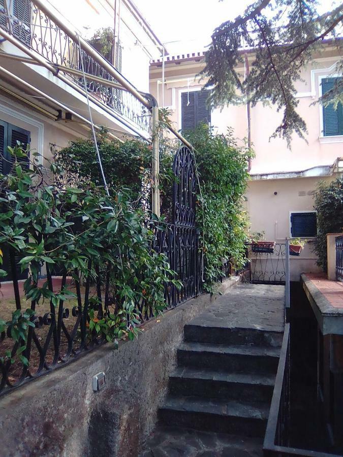 Lorenzo Apartment Levanto Buitenkant foto